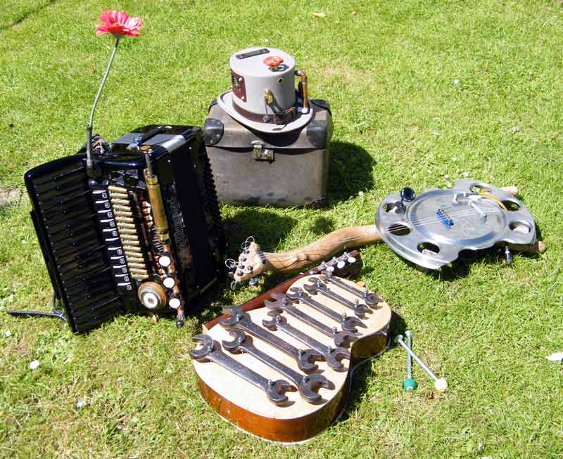 Spanner Metalophone, Driftwood Slide with Steampunk accordion and hat